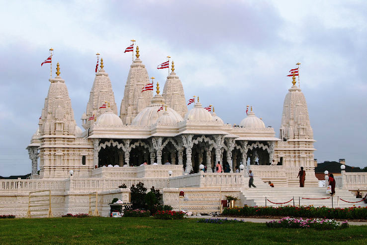 10. Baps Swaminarayan Mandir